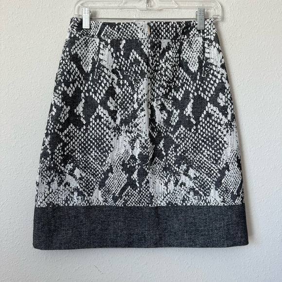 Hugo Boss Vaneki Dark Gray Snake Print Skirt Sz 2 B-LB - Picture 5 of 5